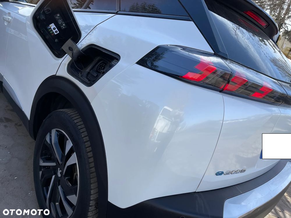 Peugeot 2008 50kWh GT - 31