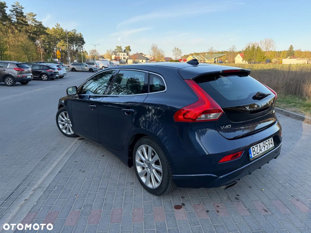 Volvo V40 D2 Summum - 17