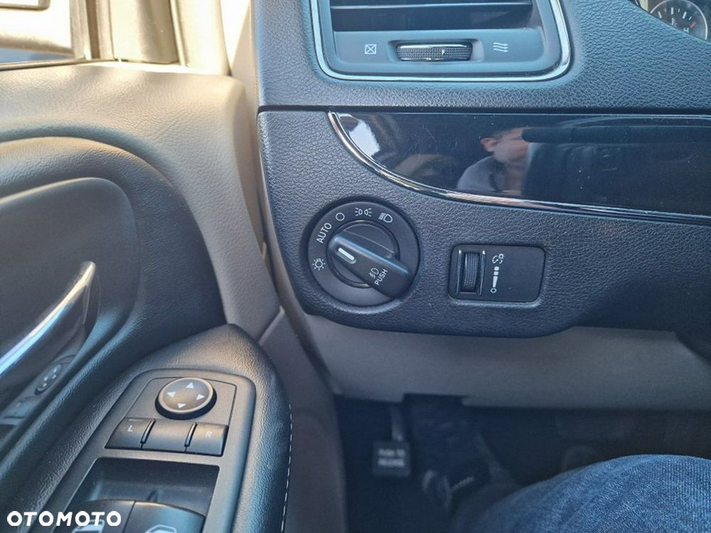 Dodge Grand Caravan - 11