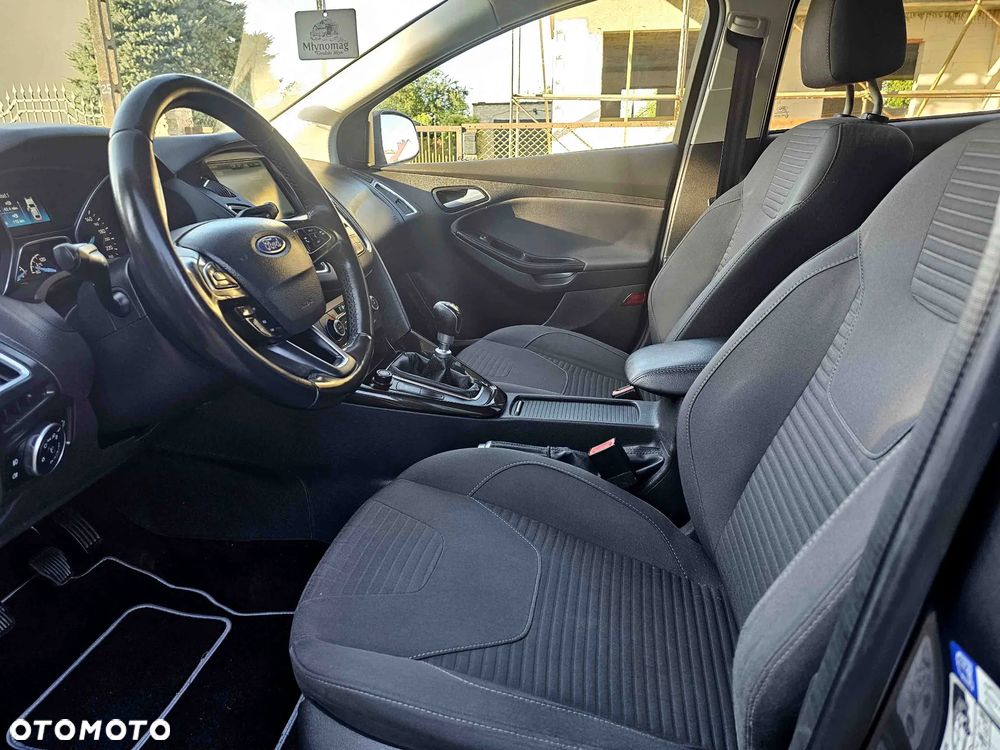Ford Focus 2.0 TDCi Titanium ASS - 14