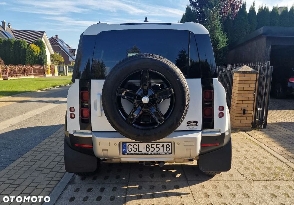 Land Rover Defender - 3