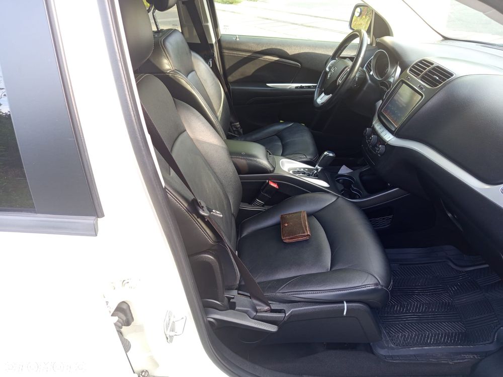 Dodge Journey - 12