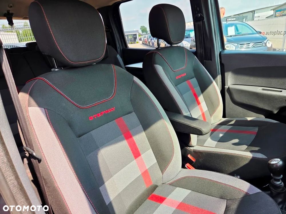 Dacia Lodgy 1.3 TCe Stepway S&S - 31