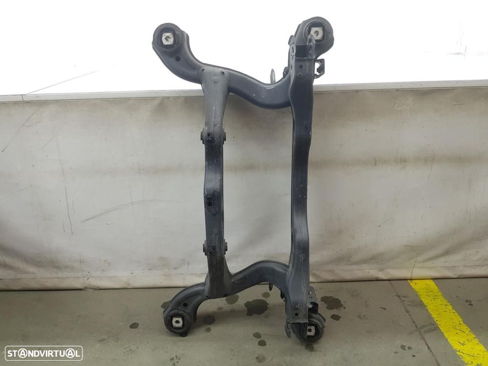 CHARRIOT TRASEIRO MERCEDES-BENZ CLASE CLA BM 117 - 1