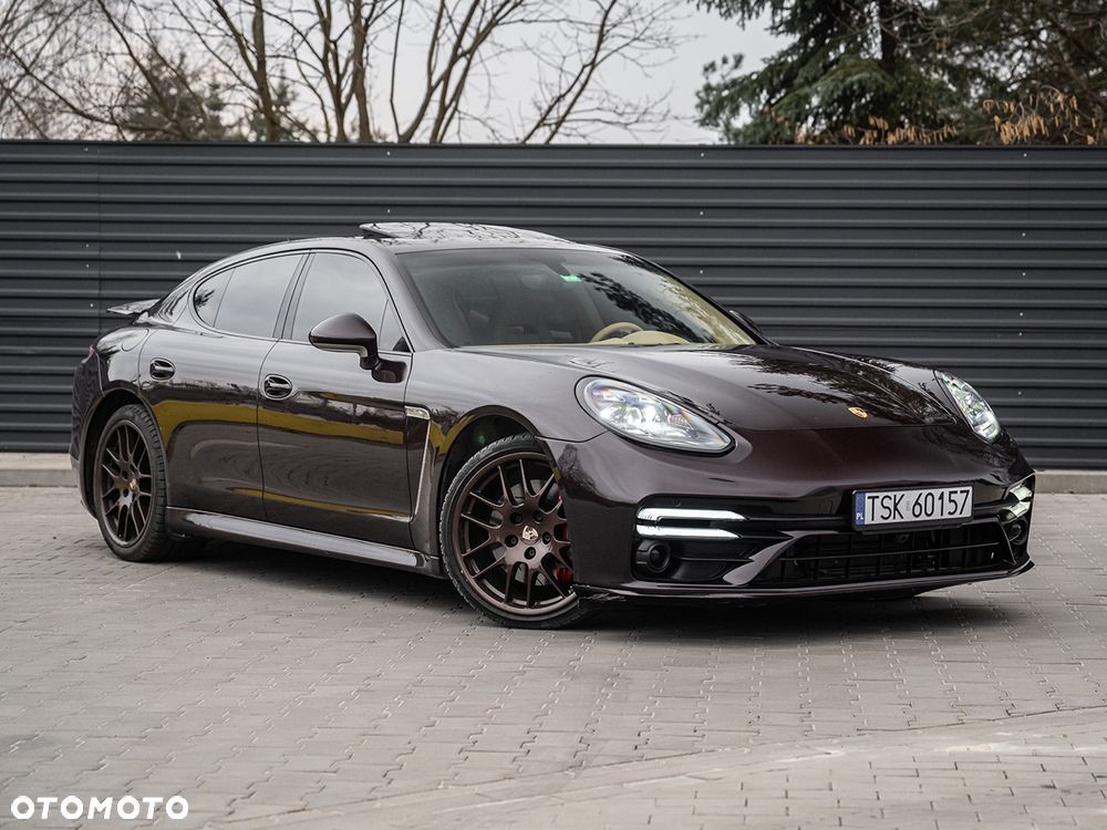 Porsche Panamera 4 PDK Platinum Edition - 3