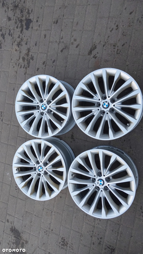 Komplet Felg aluminiowa BMW OE 8.0" x 18" 5x112 ET 30 czujniki 6863418
