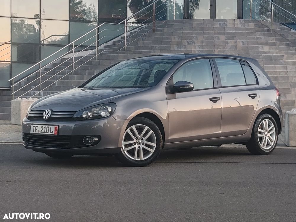 Volkswagen Golf 2.0 TDI Highline - 12