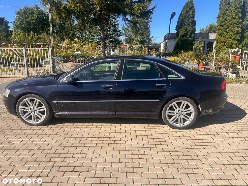Audi A8 - 4