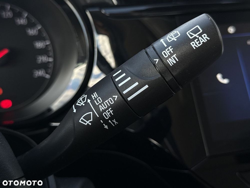 Opel Corsa 1.2 S&S - 28