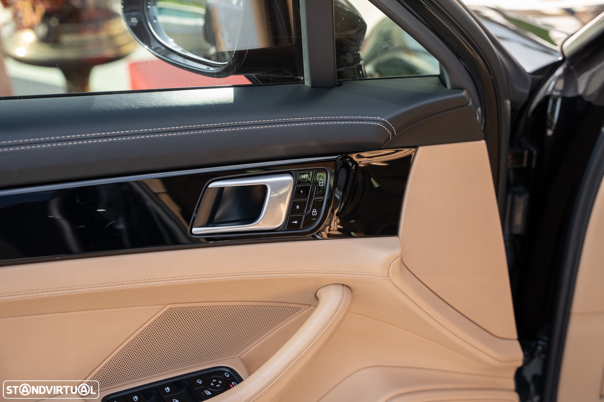 Porsche Panamera 4 E-Hybrid - 9