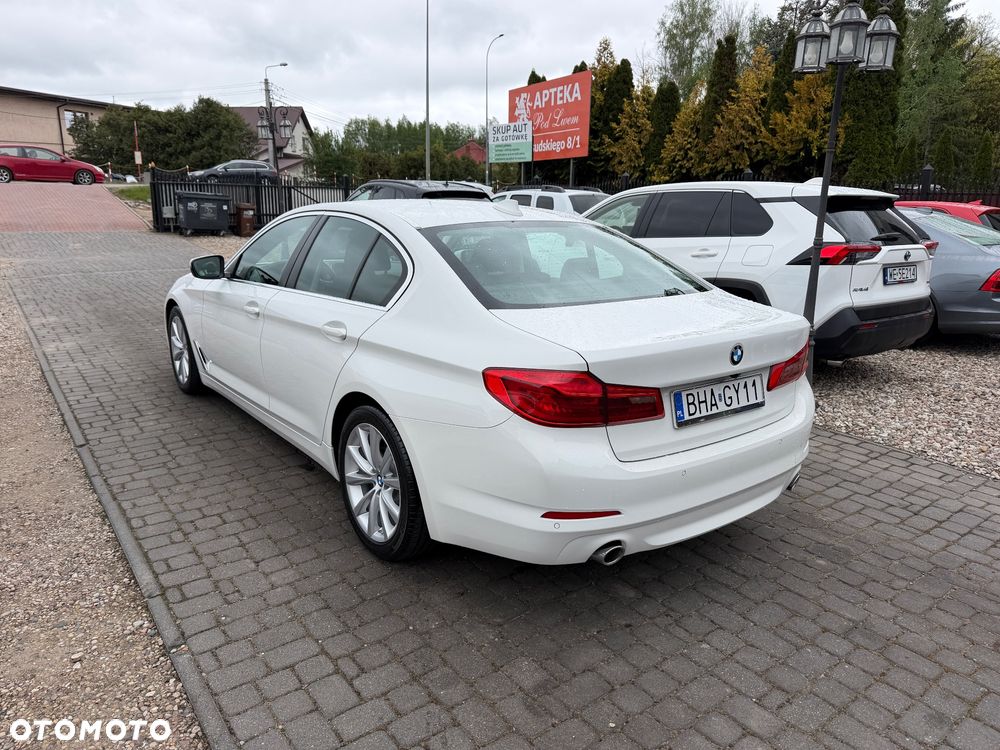 BMW Seria 5 520d Luxury Line - 33