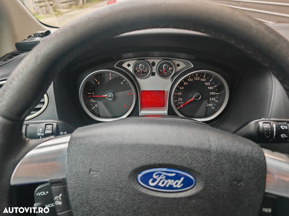 Ford Focus 1.8 TDCI Trend - 3
