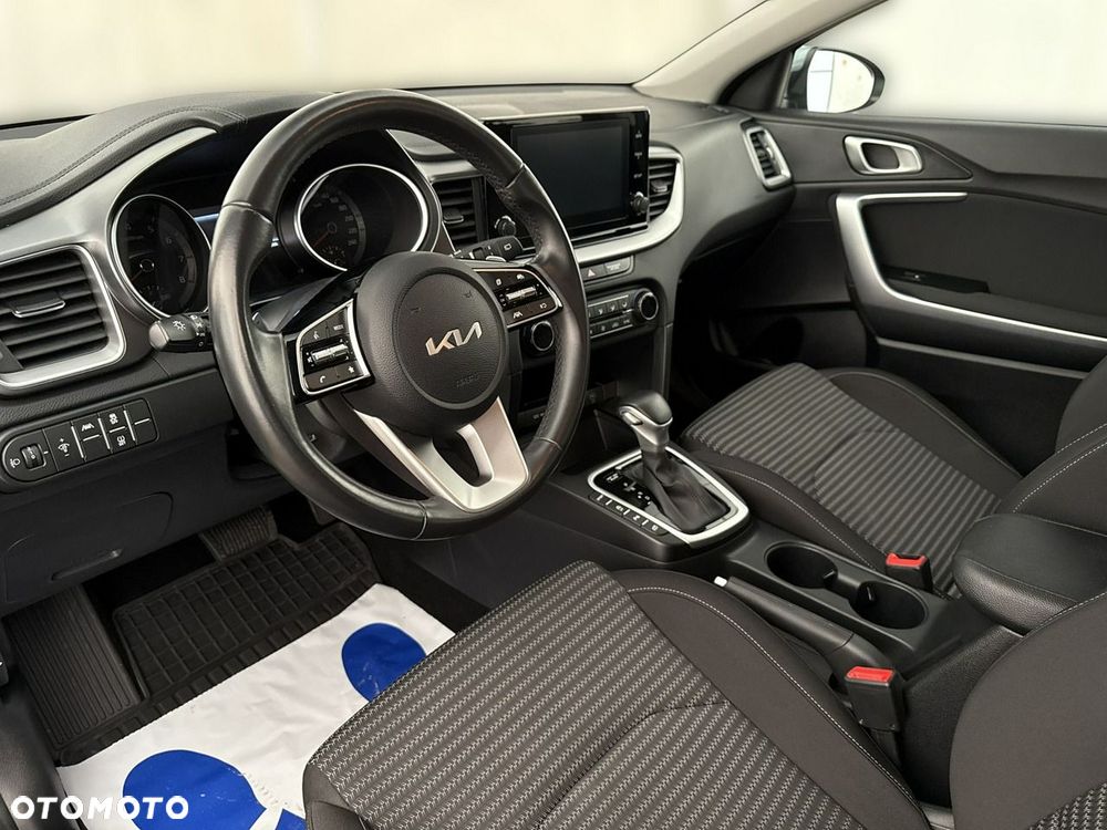 Kia Ceed - 14