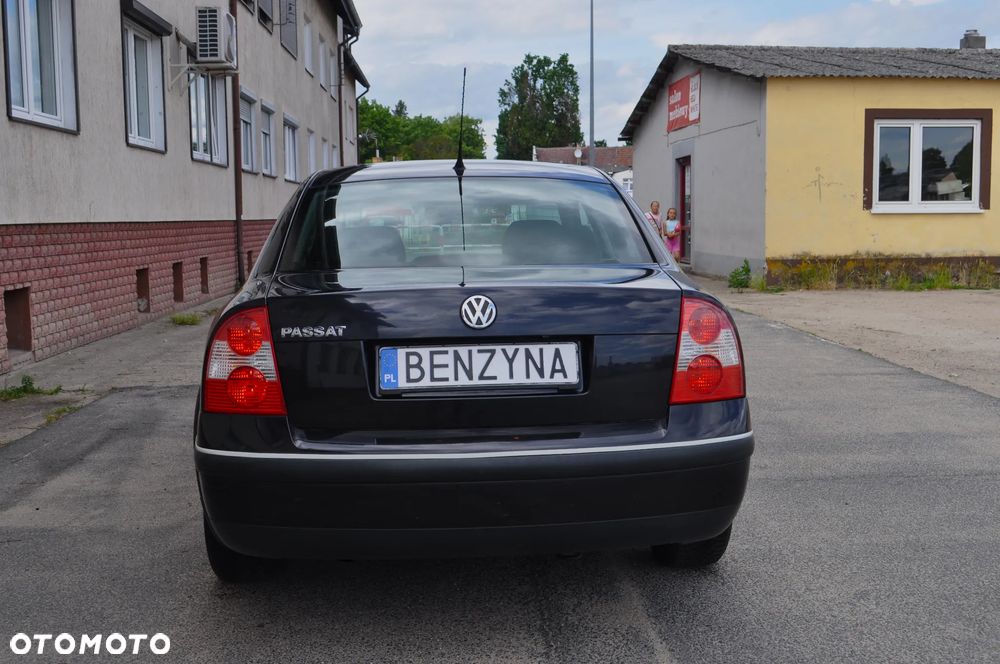 Volkswagen Passat 1.6 Comfortline - 8