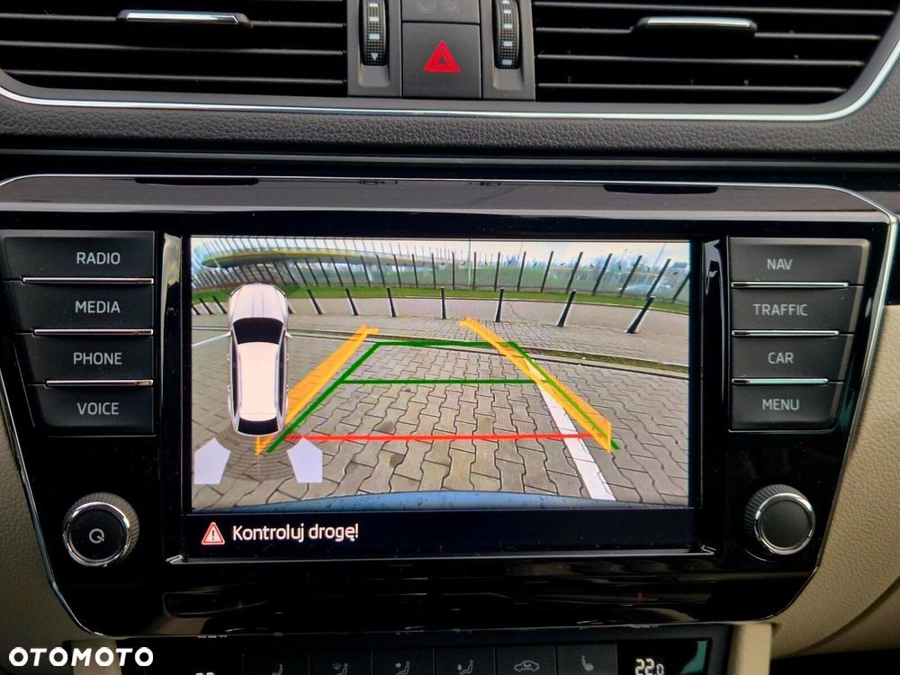 Skoda Superb 2.0 TDI SCR 4x4 L&K DSG - 25