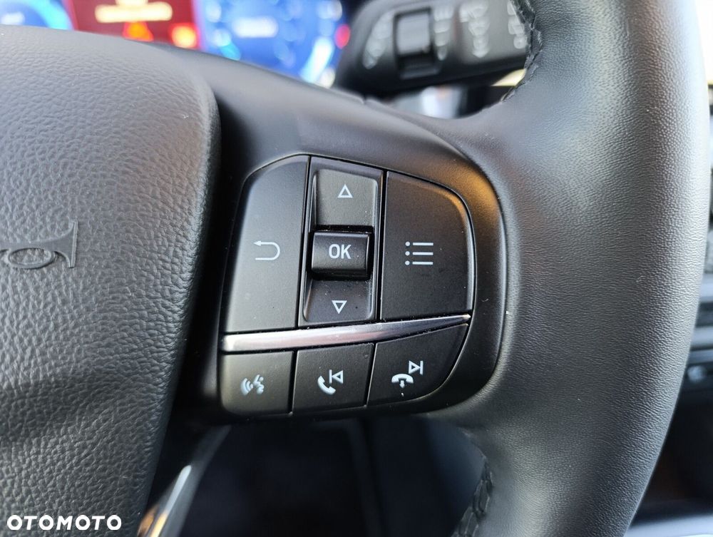 Ford Focus SW 1.0 EcoBoost Titanium - 25