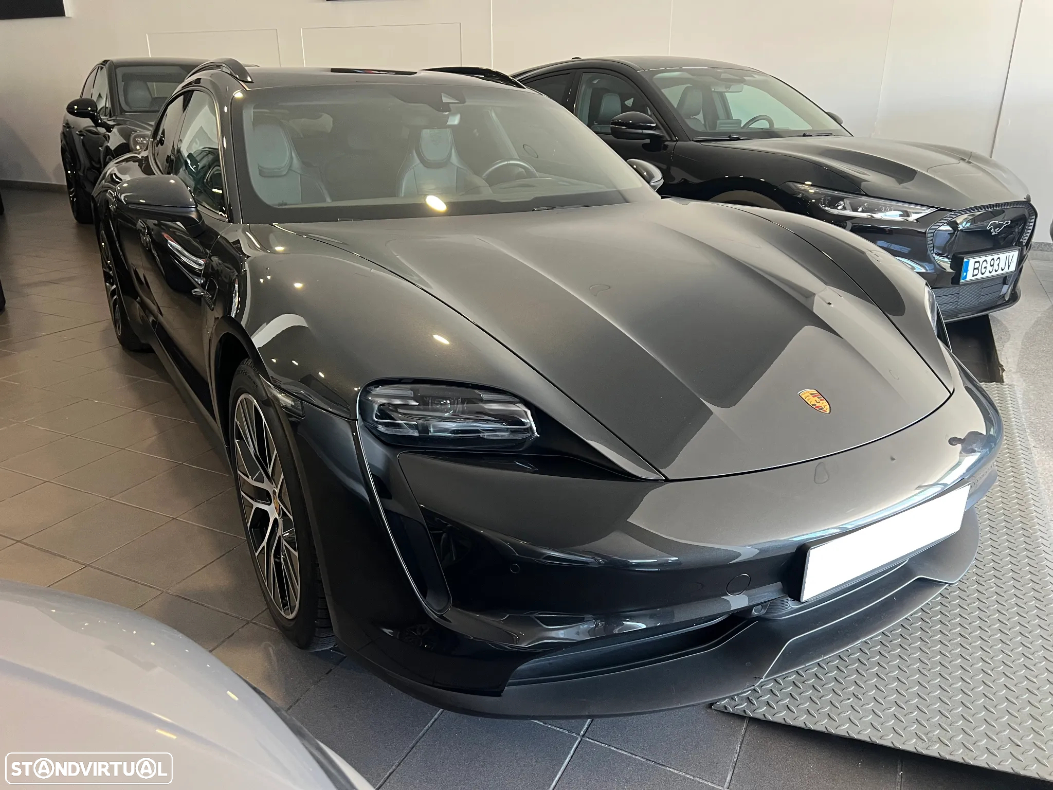 Porsche Taycan Sport Turismo - 2