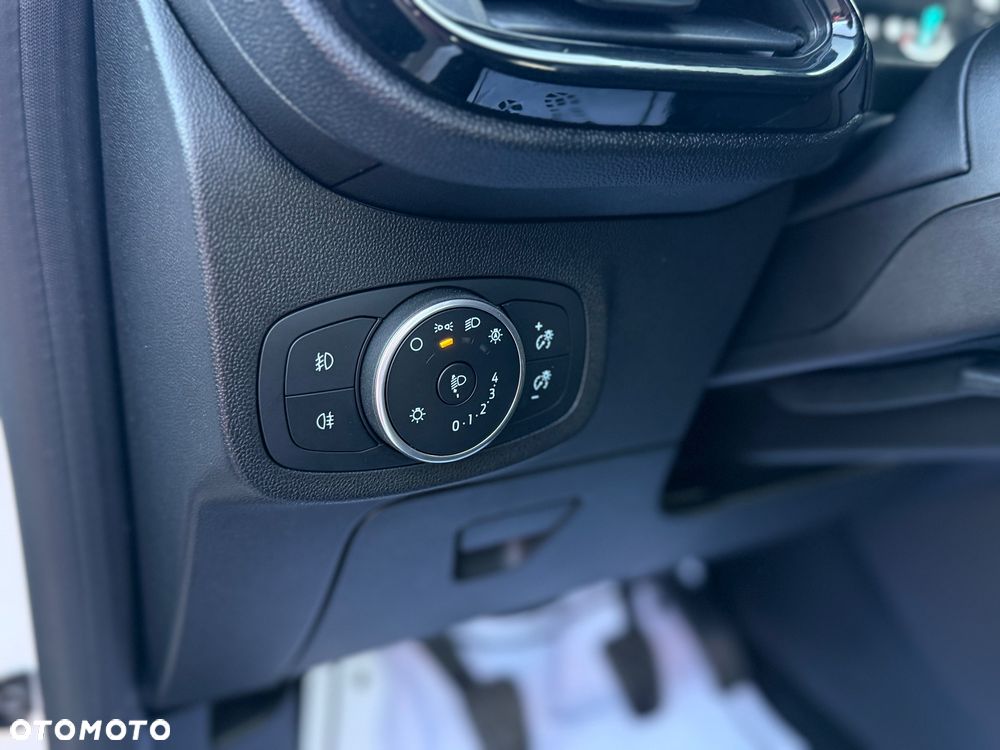Ford Fiesta 1.0 EcoBoost S&S TREND - 28