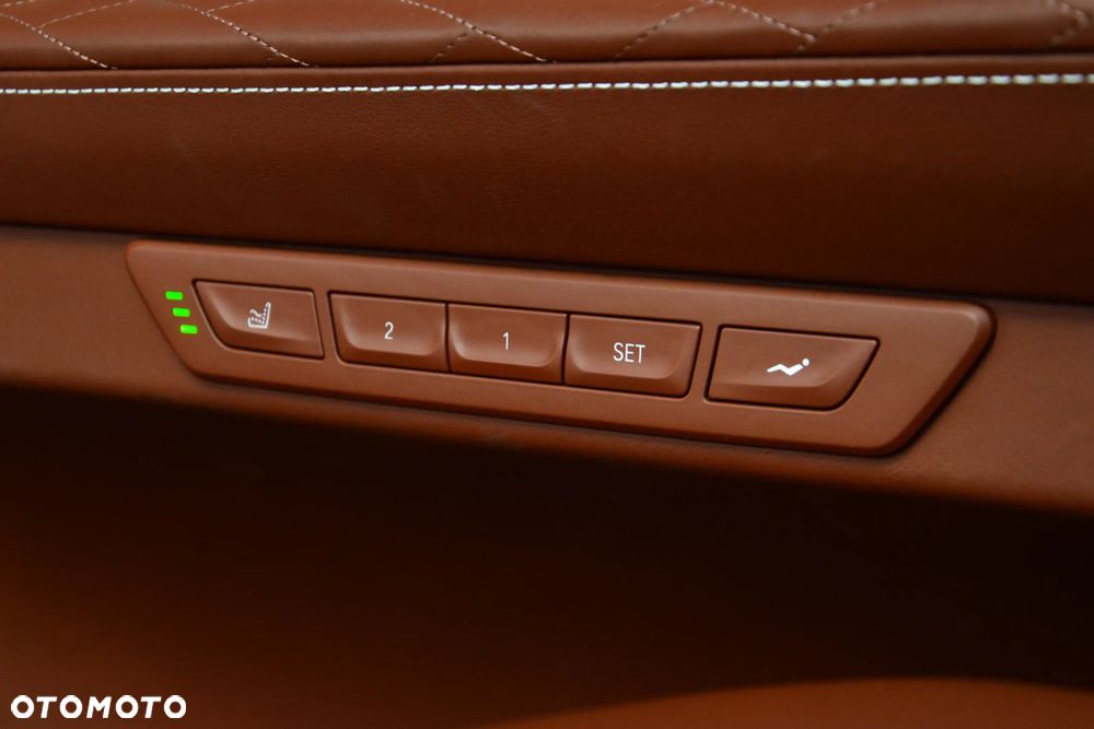 BMW Seria 7 M760Li xDrive V12 Excellence - 24