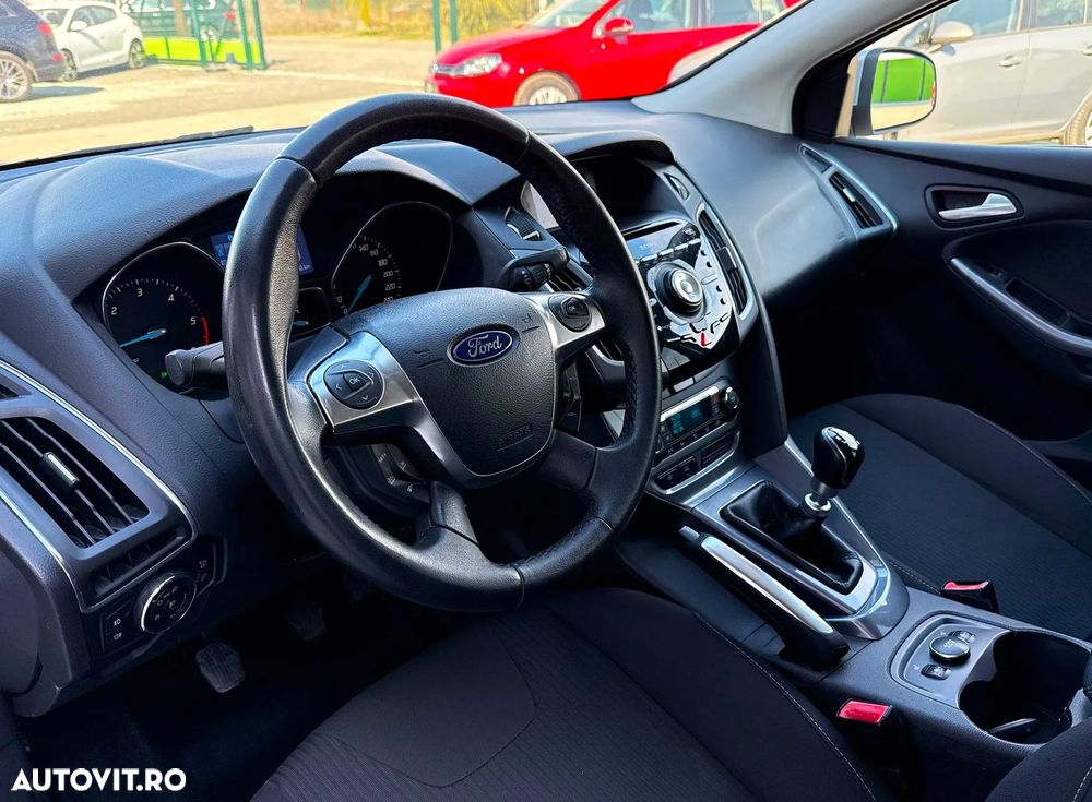 Ford Focus 2.0 TDCI DPF Titanium - 15