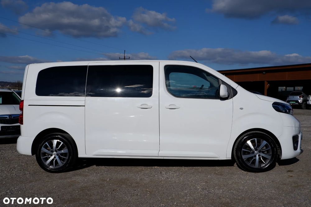 Toyota Proace Verso - 32