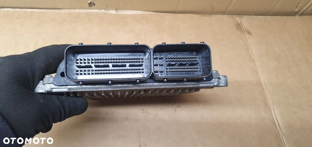 Komputer sterownik silnika Mercedes ML W164 3.0 CDI A6421506391 - 3