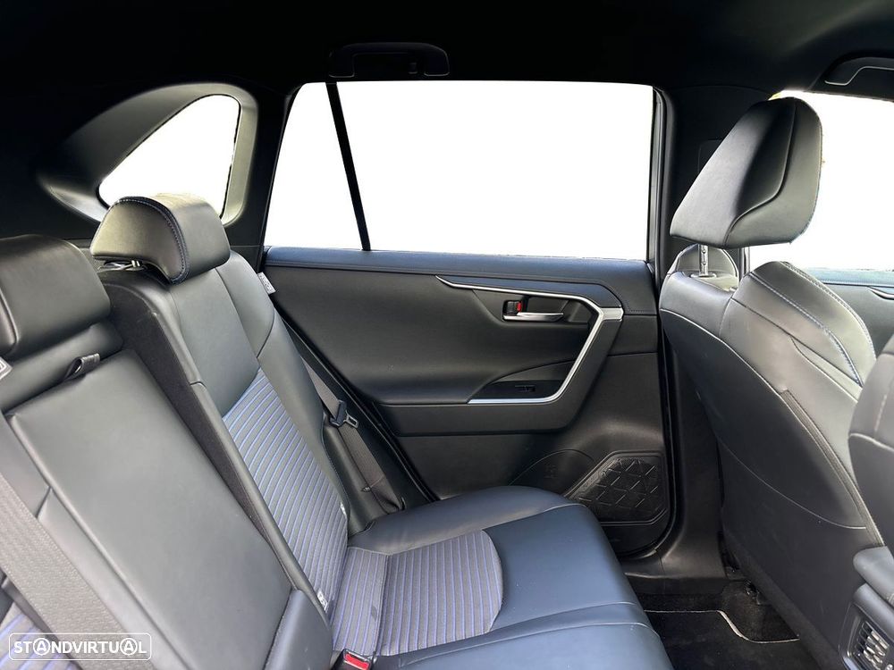 Toyota RAV4 2.5 HDF Square Collection - 15