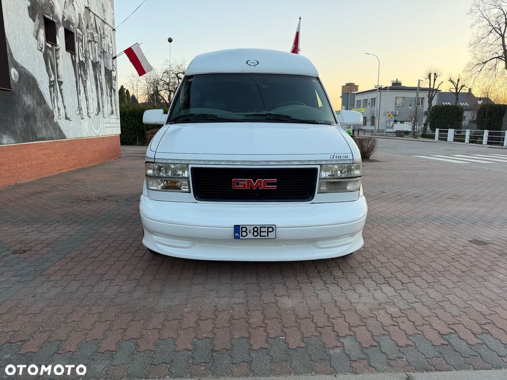 GMC Safari - 2