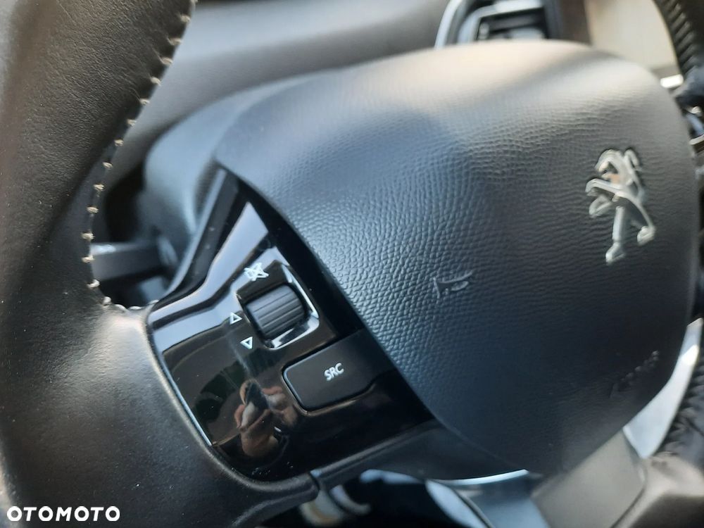 Peugeot 308 BlueHDi FAP 120 Stop&Start Allure - 23