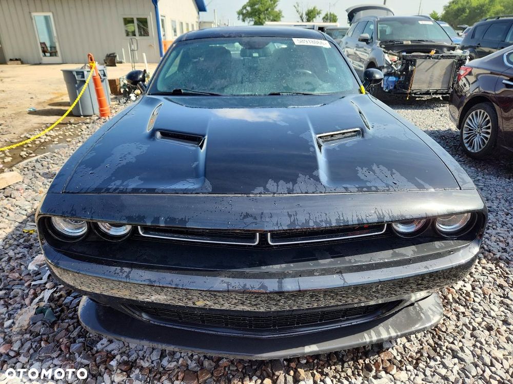 Dodge Challenger - 5