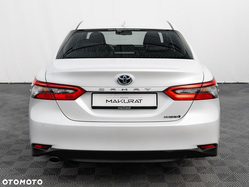 Toyota Camry - 10
