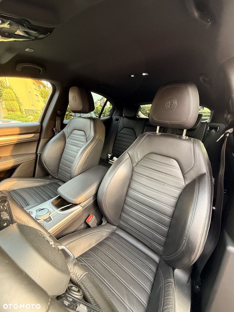 Alfa Romeo Stelvio 2.0 Turbo Veloce Q4 - 26