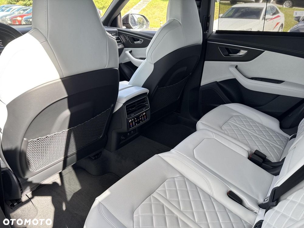 Audi SQ8 - 31