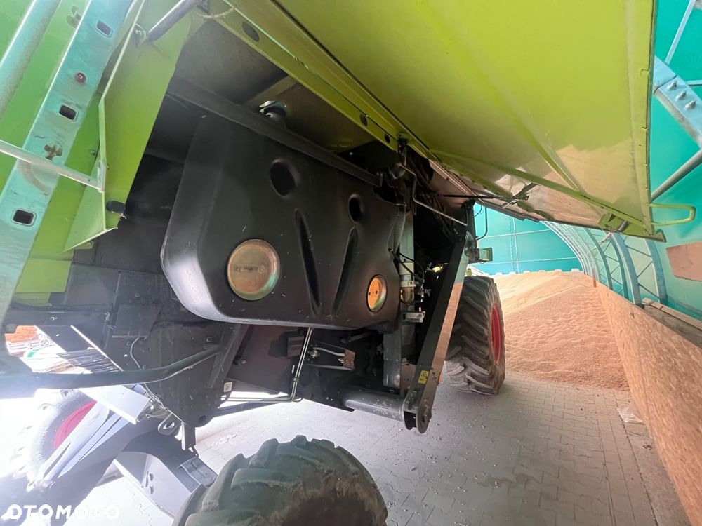 Claas Tucano 320 - 10