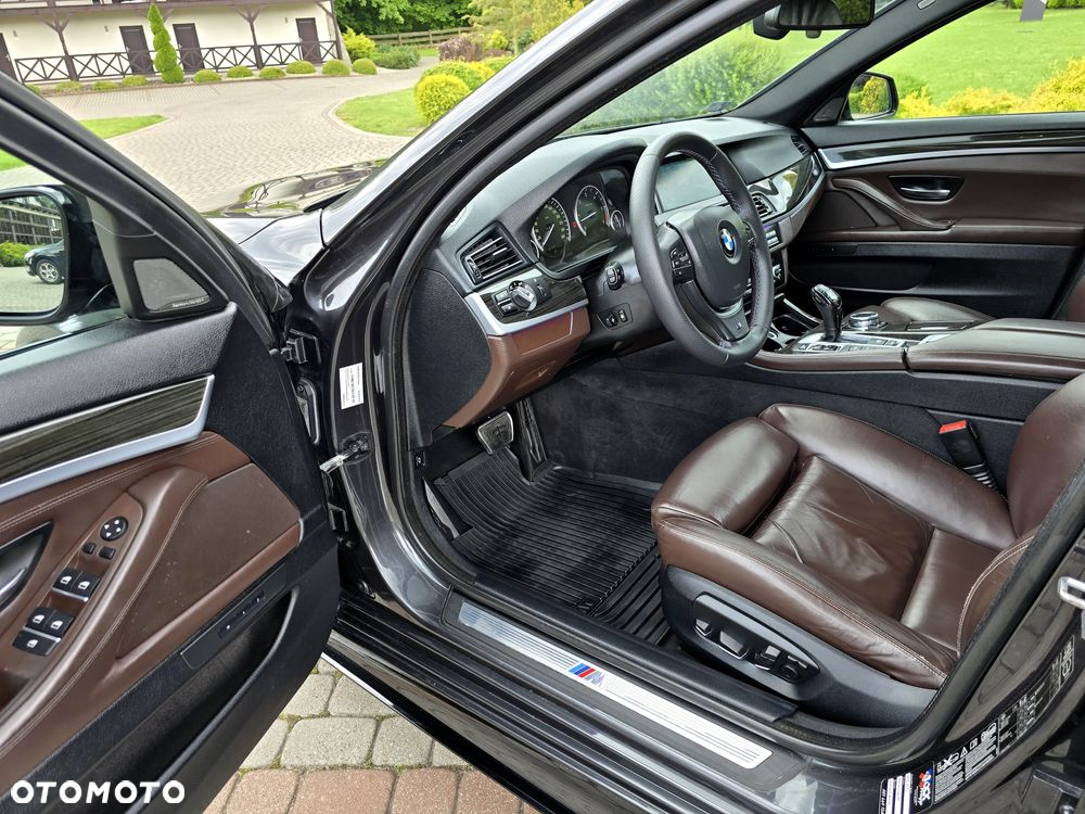 BMW Seria 5 530d xDrive - 17