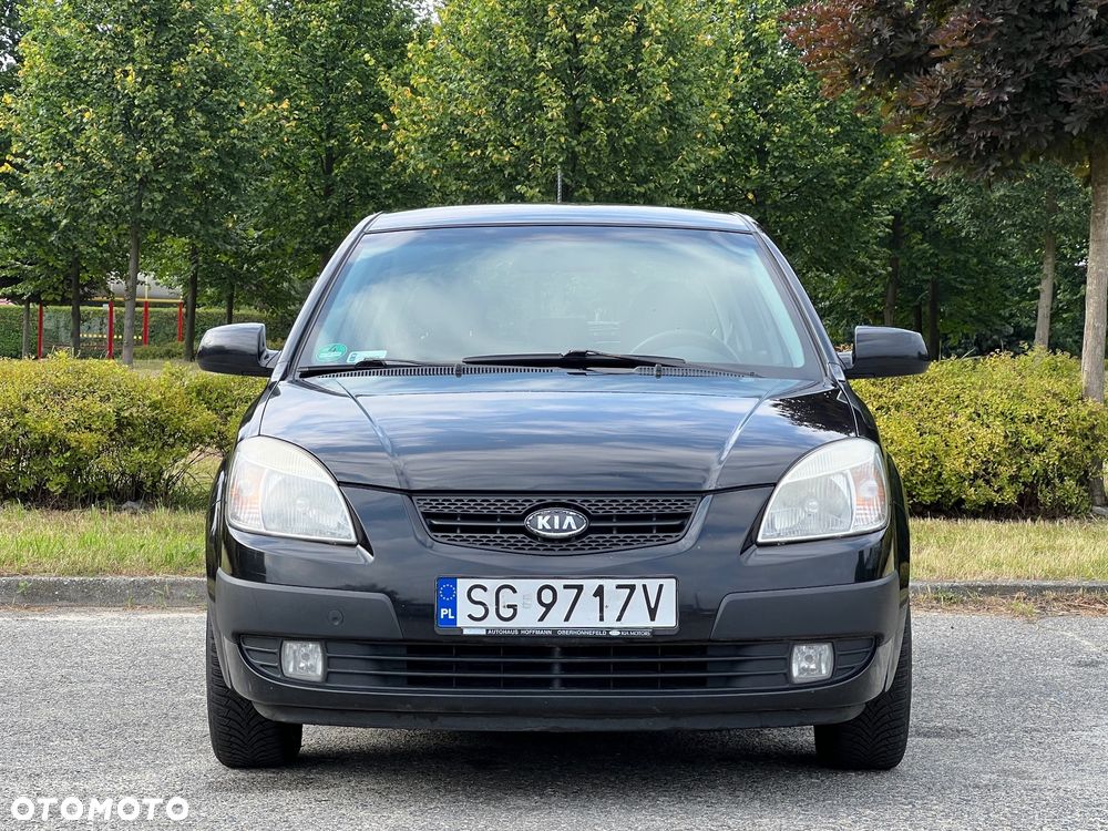 Kia Rio 2005 photo 2