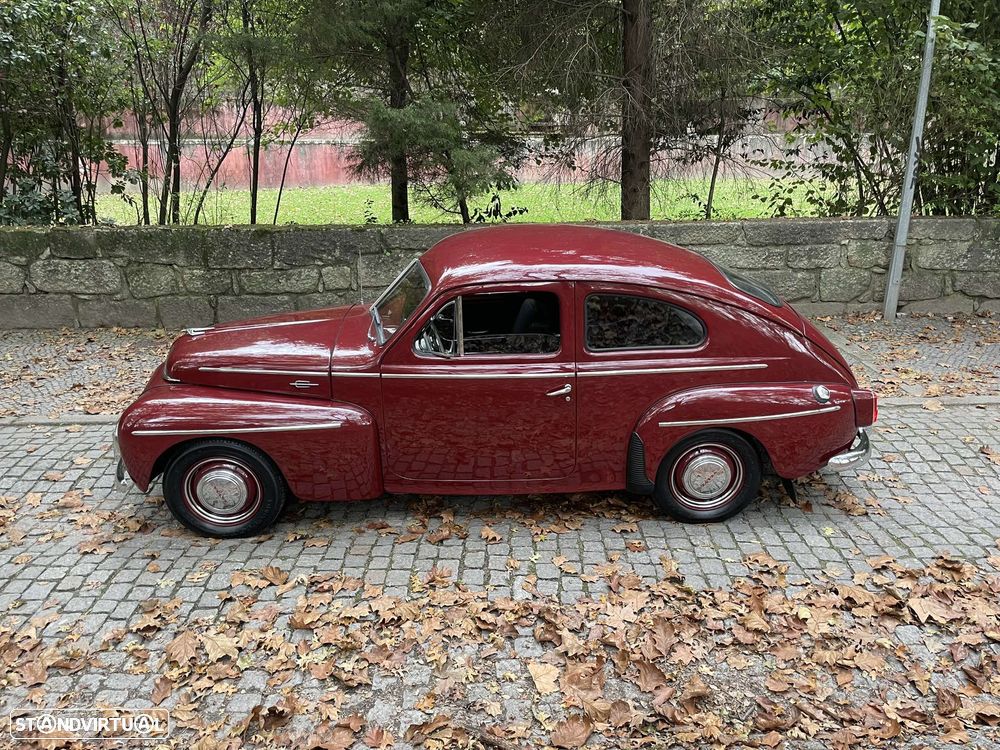 Volvo PV - 44