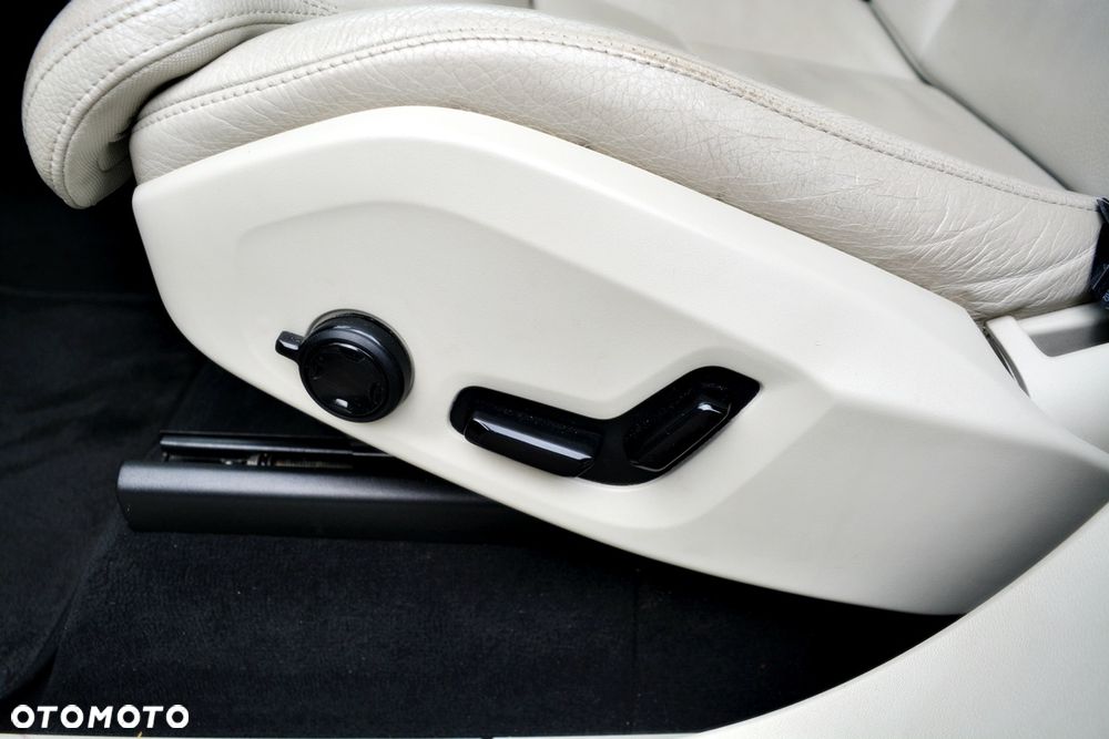 Volvo XC 90 B5 D AWD Inscription 7os - 23