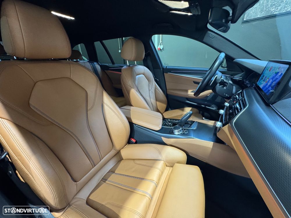 BMW 530 e Pack Desportivo M - 31