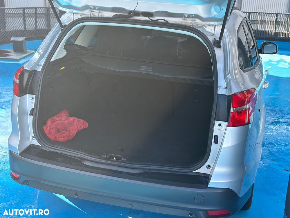 Ford Focus 1.5 TDCi Trend - 13