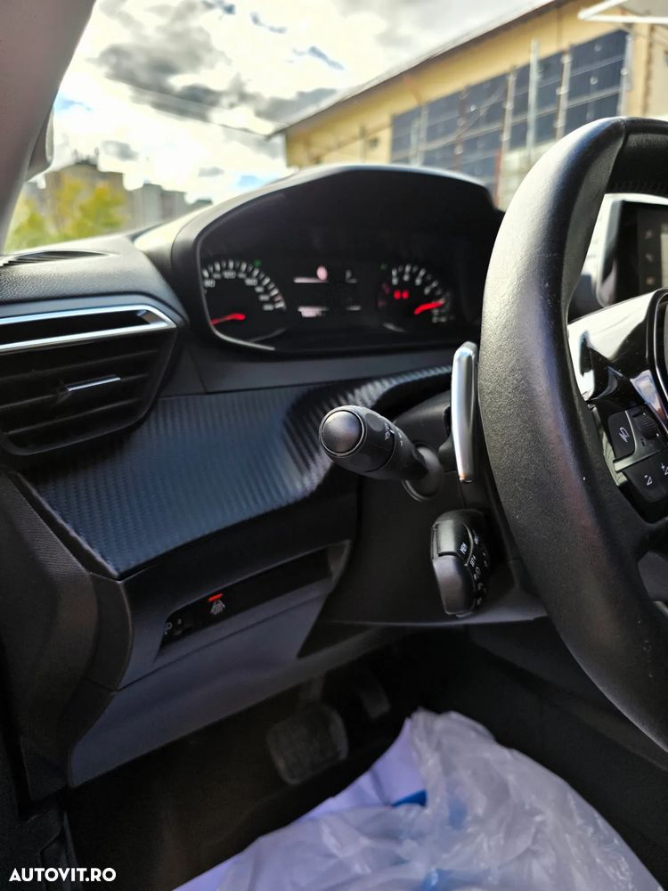 Peugeot 2008 1.5 BlueHDI 130 S&S EAT8 Allure - 28