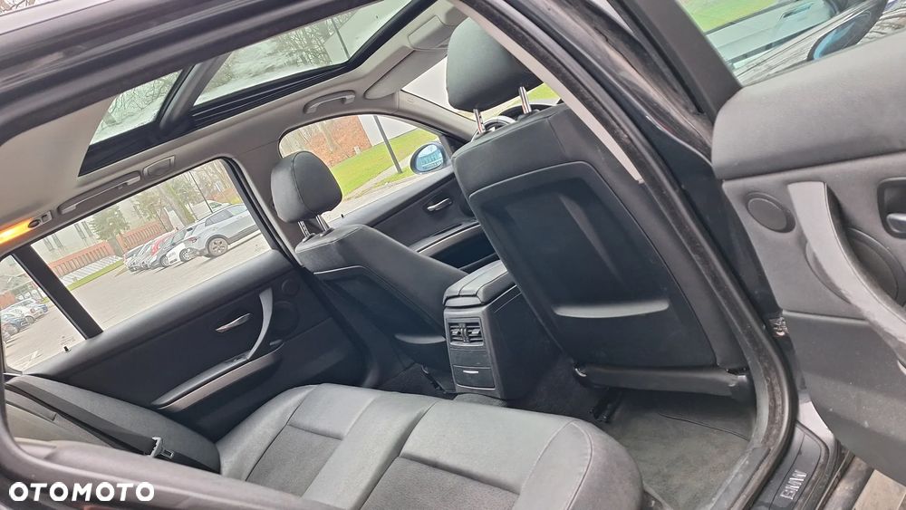 BMW Seria 3 318d - 11