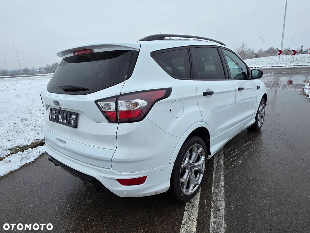 Ford Kuga 2.0 TDCi 4x4 ST-Line - 36
