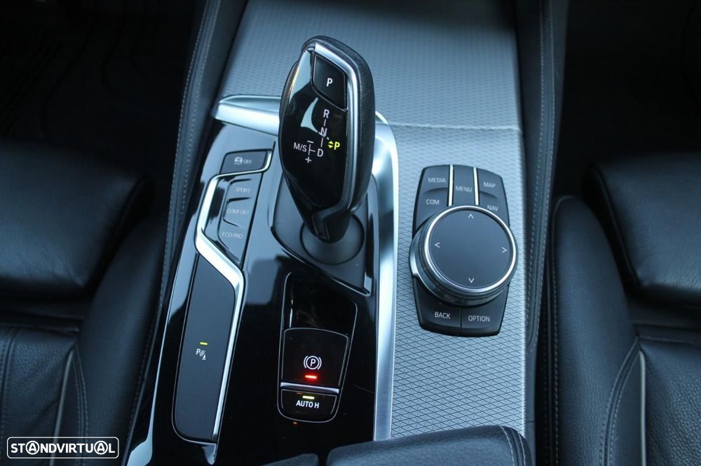 BMW 520 d Pack M Auto - 31