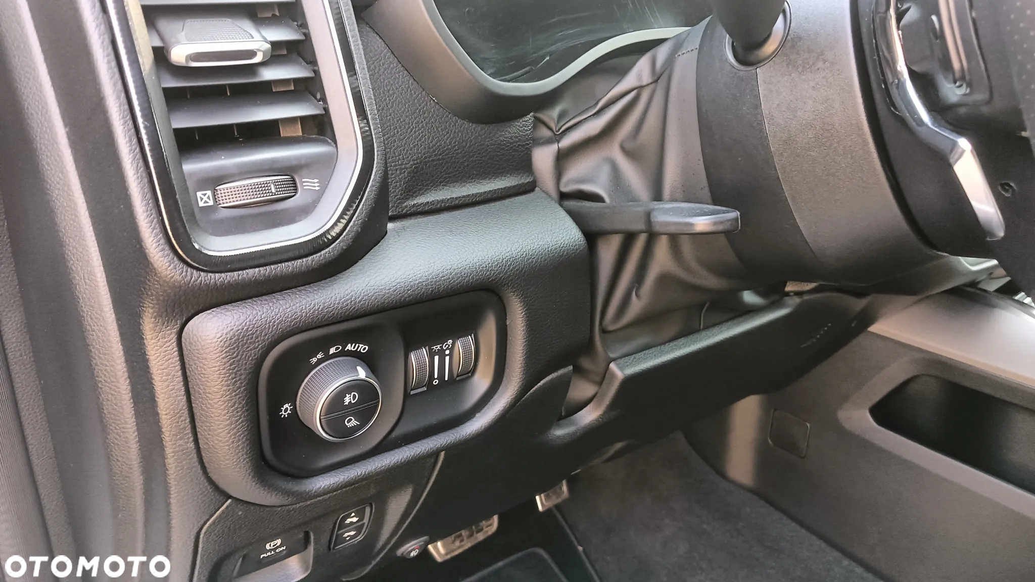 Dodge RAM 1500 5.7 4x4 - 13