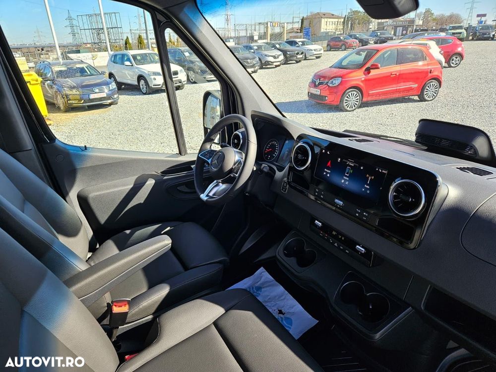 Mercedes-Benz Sprinter - 12