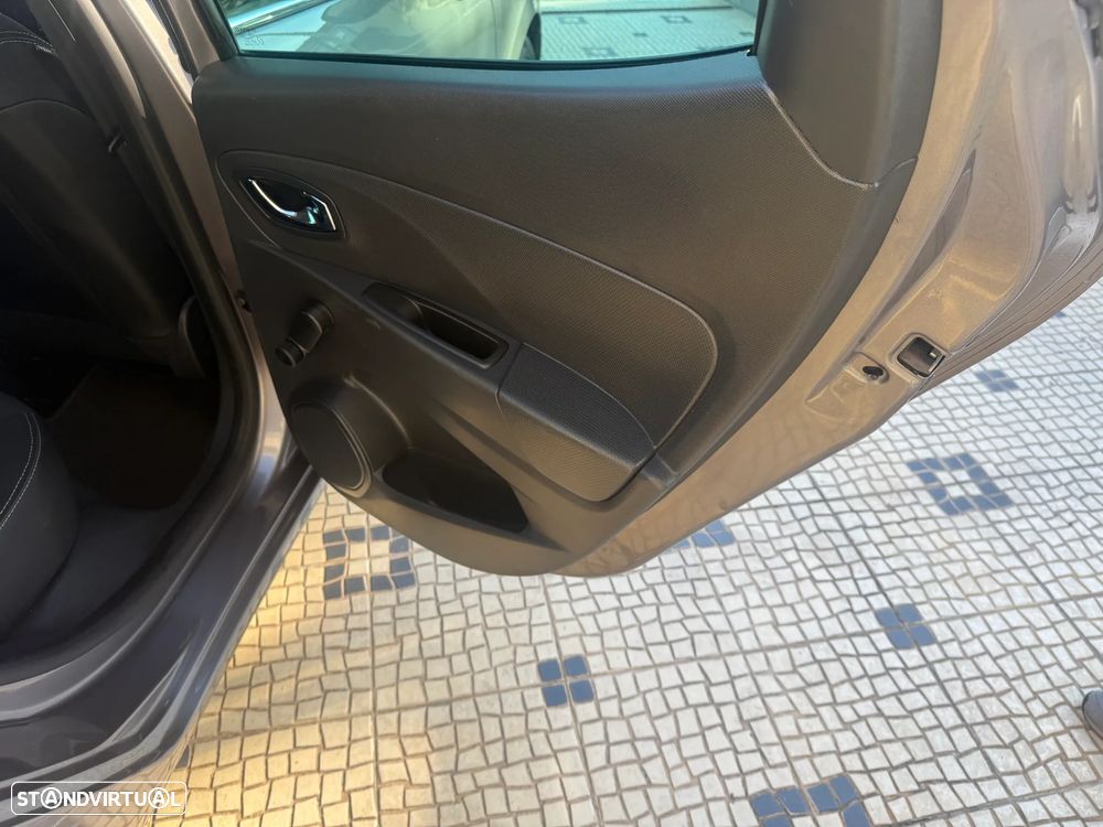 Renault Clio TCe 90 Dynamique - 18