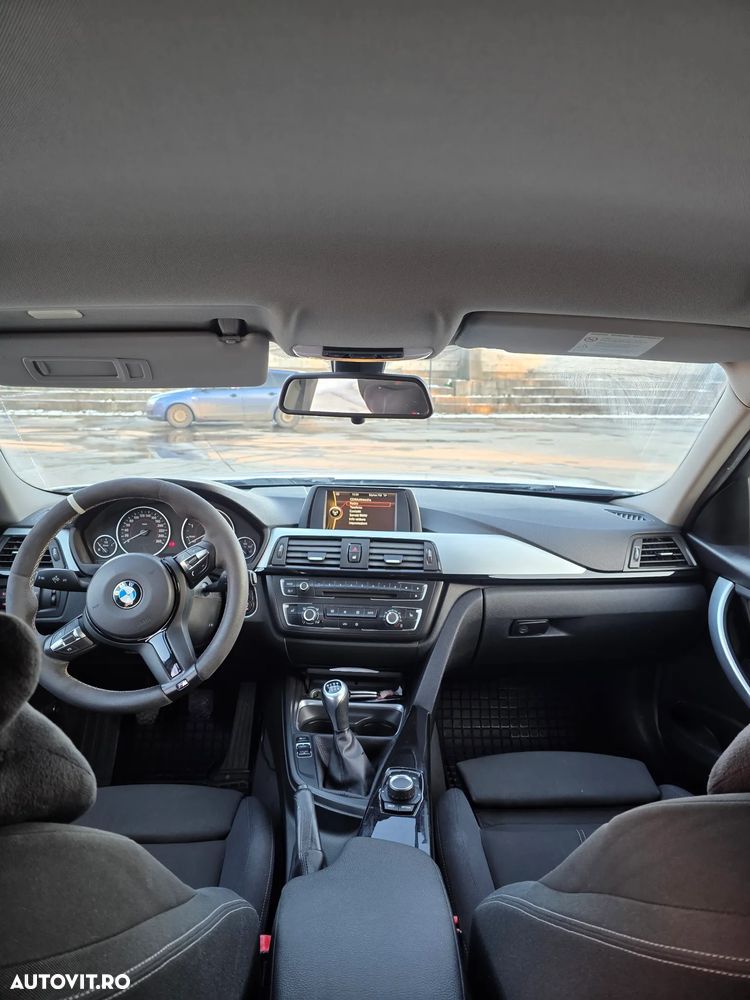 BMW Seria 3 320d - 12