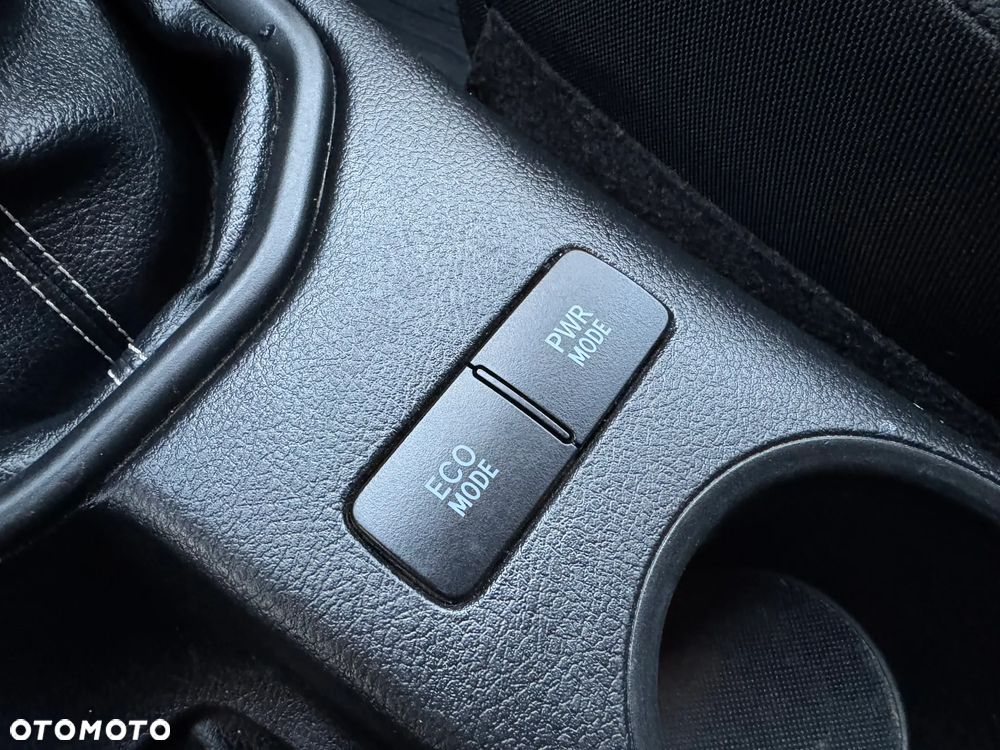 Toyota Hilux 2.4 D-4D Double Cab DLX 4x4 - 19