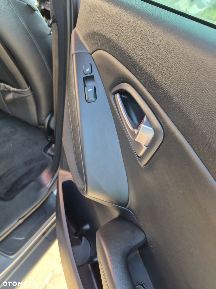 Hyundai ix35 2.0 CRDi 4WD Premium - 25